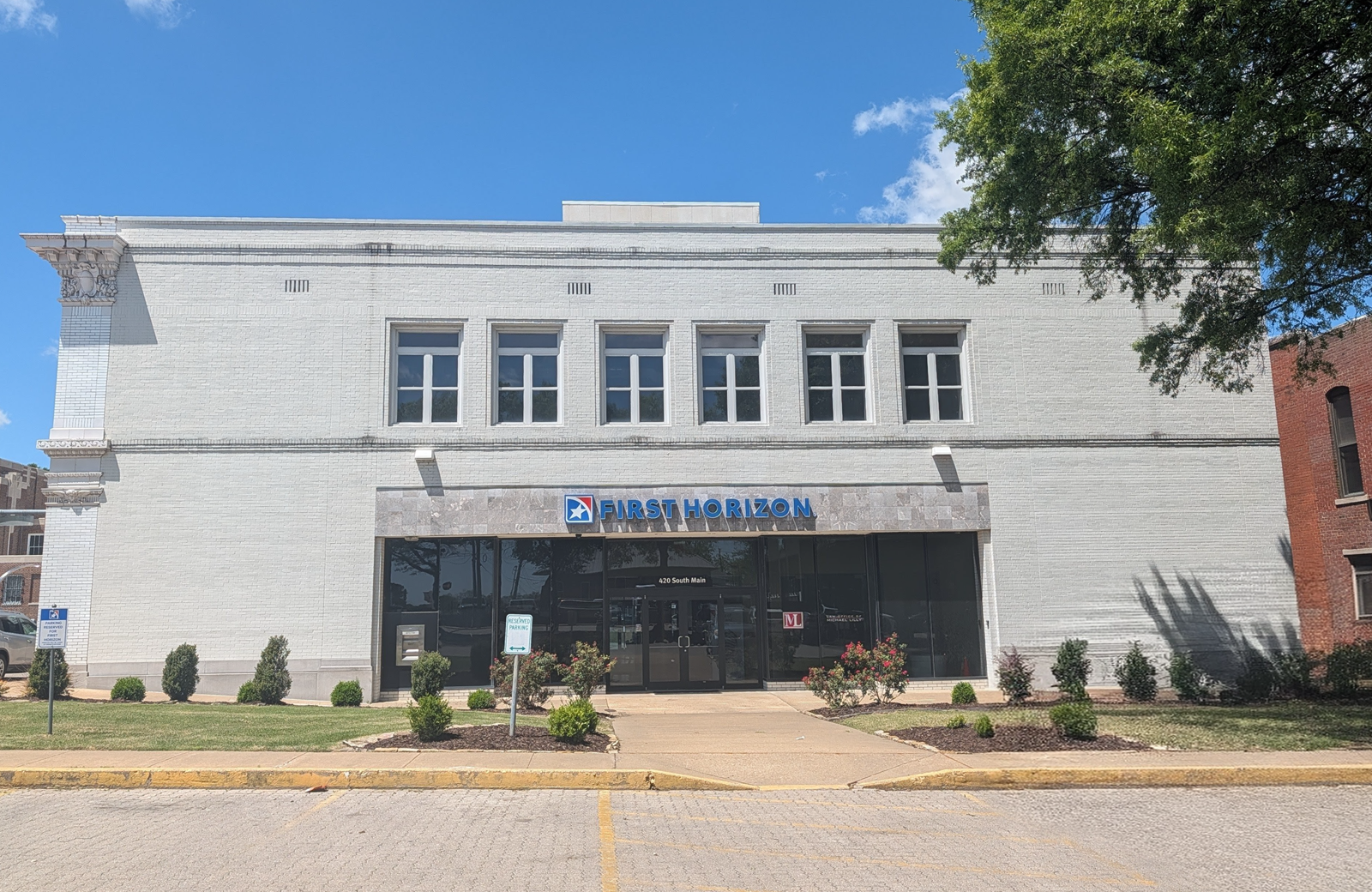 First Horizon Bank - Jonesboro, AR - S Main St