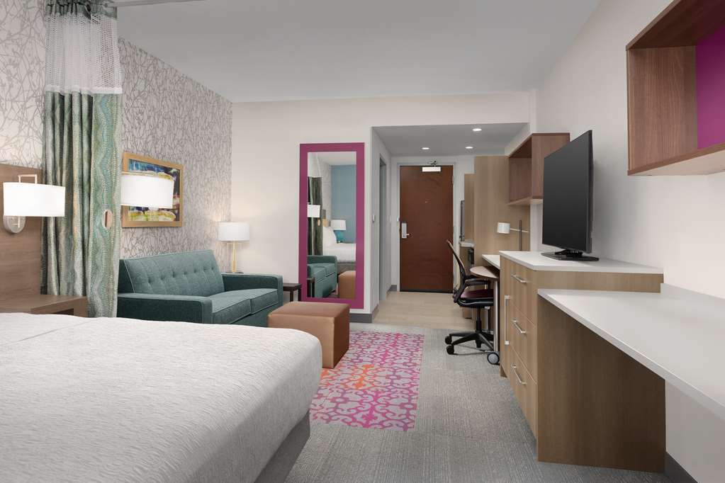Guest room