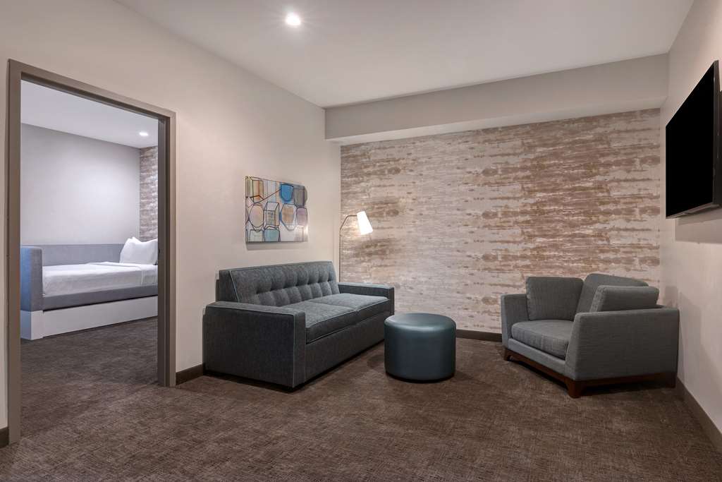 Guest room