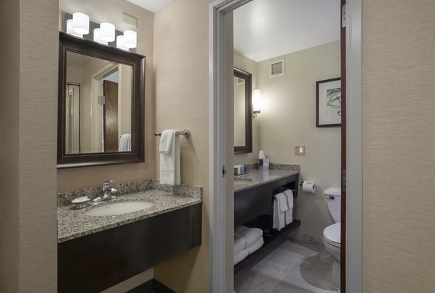 Images Crowne Plaza Lansing by IHG
