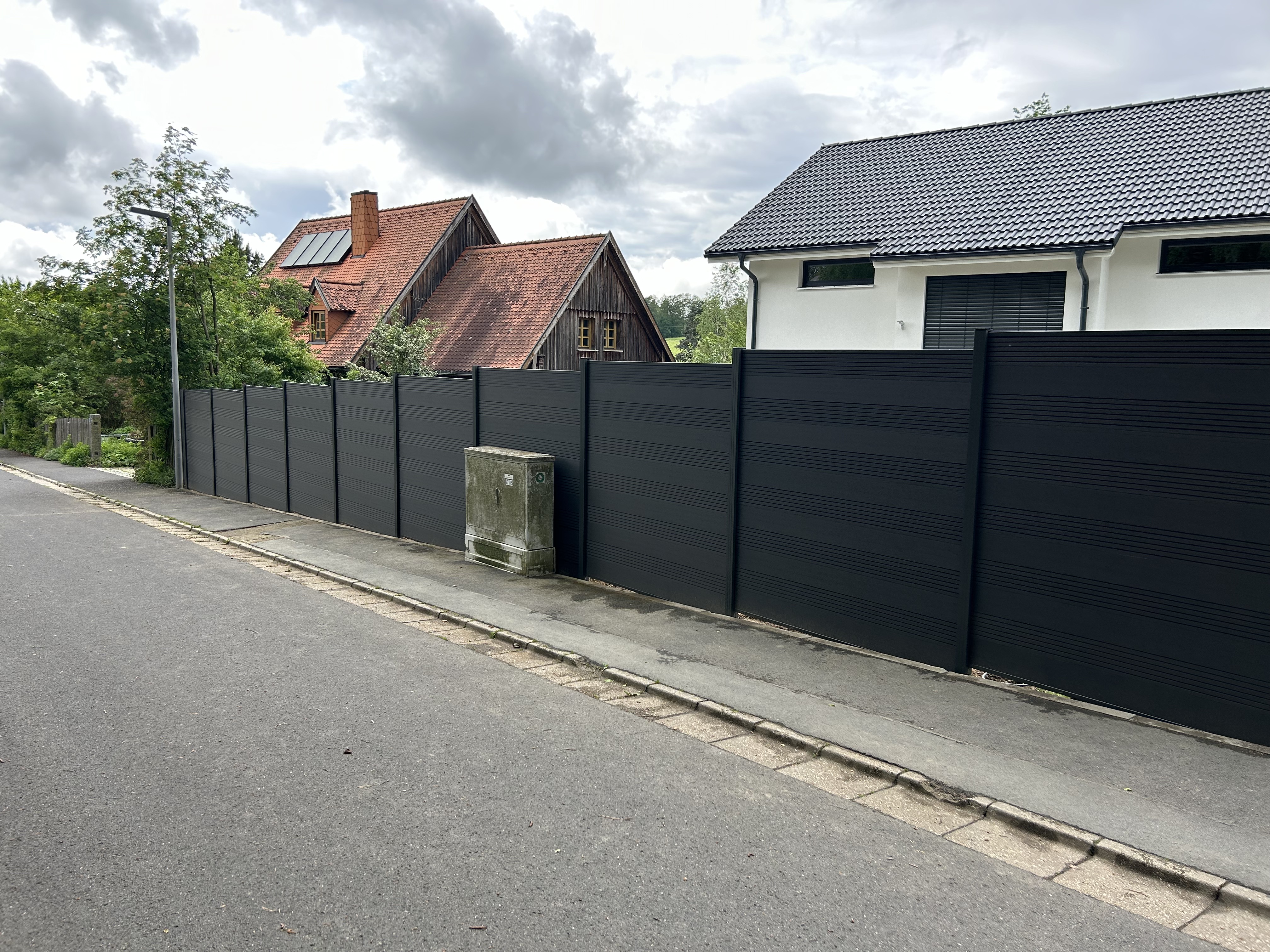 Ennisch:Grün - Garten- und Landschaftsbau, Pflasterbau, Bayreuther Straße 26 in Wunsiedel