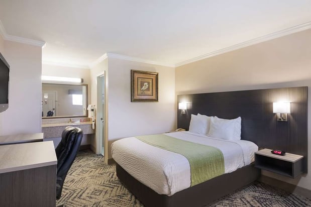 Images SureStay by Best Western Rockdale