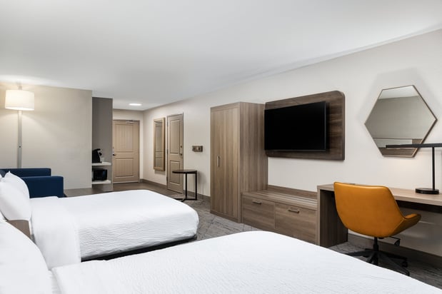 Images Holiday Inn Express & Suites Green Bay East by IHG