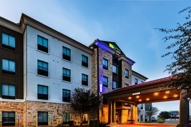 Images Holiday Inn Express & Suites del Rio by IHG