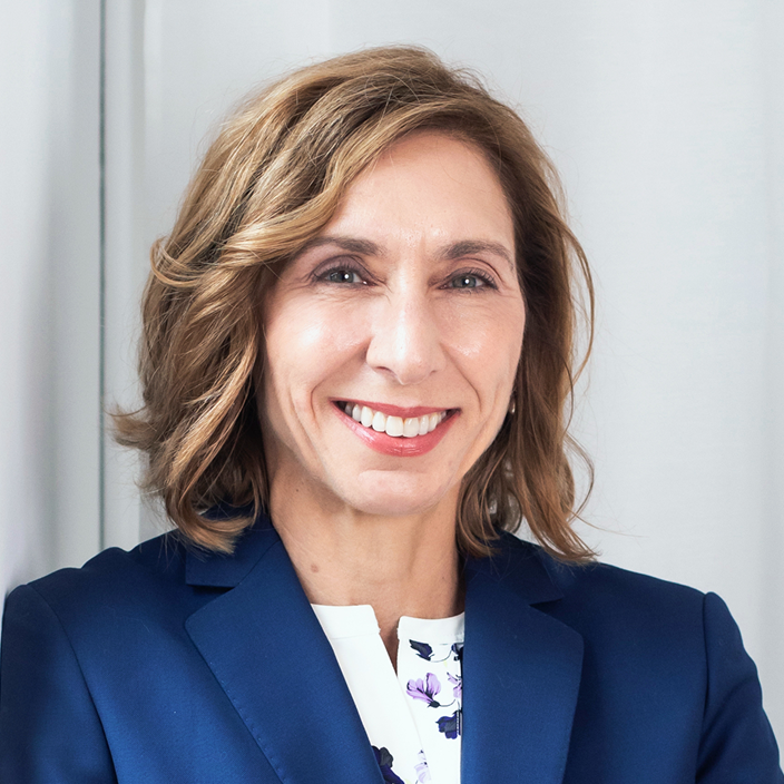 Debi Cientanni headshot.