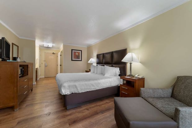 Images Best Western Plus Northwoods Inn