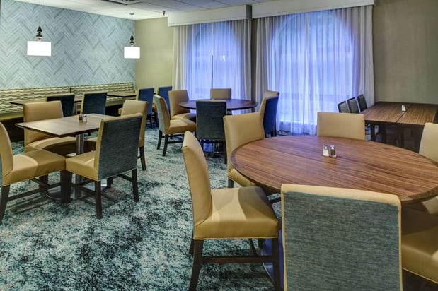 Images Embassy Suites by Hilton Williamsburg