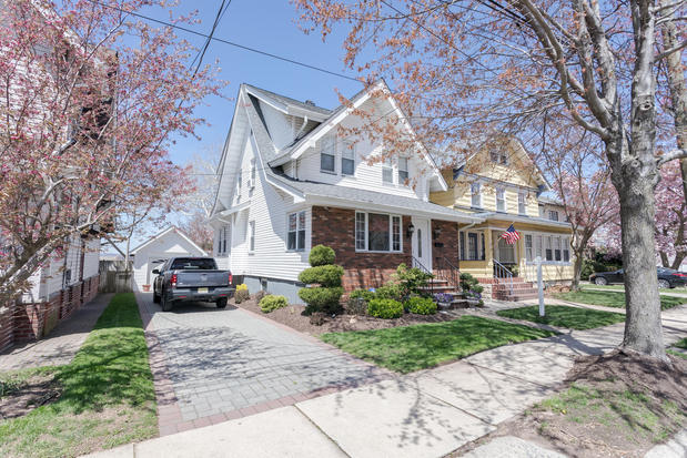 Images Dean Clark Group - EXP Realty
