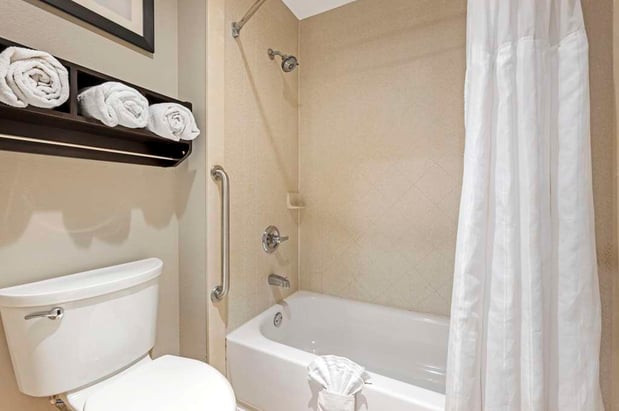 Images Best Western Plus Lafayette Hotel University Area
