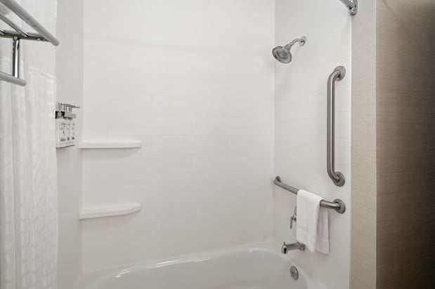 Images Holiday Inn Express & Suites Coeur D Alene I-90 Exit 11 by IHG