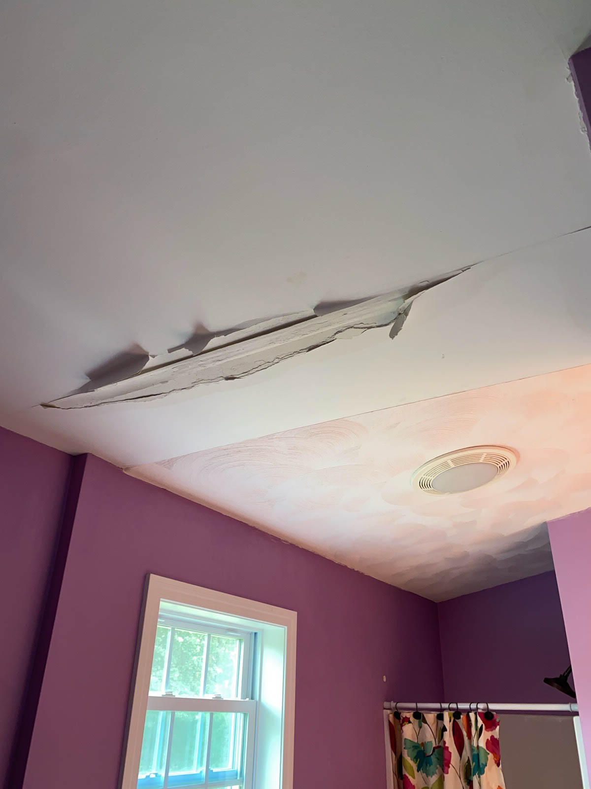 When it comes to water damage, you can trust the pros at SERVPRO of Providence to take care of your property in Elmwood, RI. We are ready to serve you!