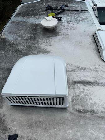 Images Reliable R.V Repair