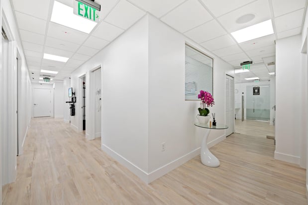 Images Miami Beach Smiles | Tommy Gaertner, DMD | General and Cosmetic Dentist in Miami