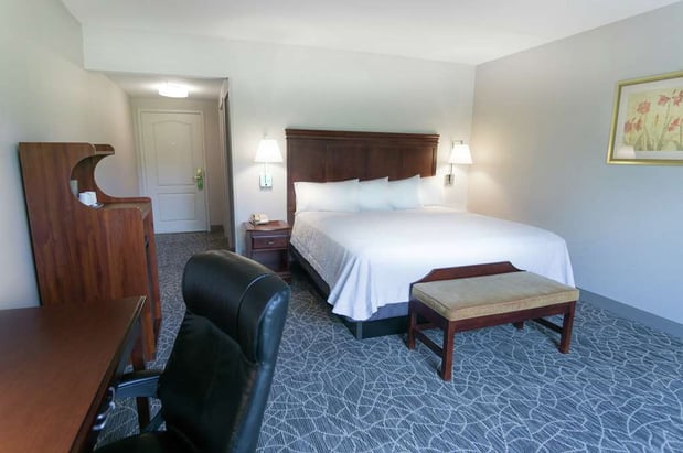 Images Hampton Inn & Suites Berkshires-Lenox
