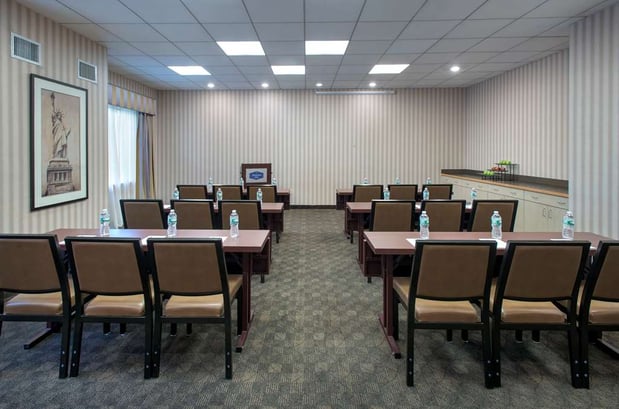 Images Hampton Inn NY-JFK