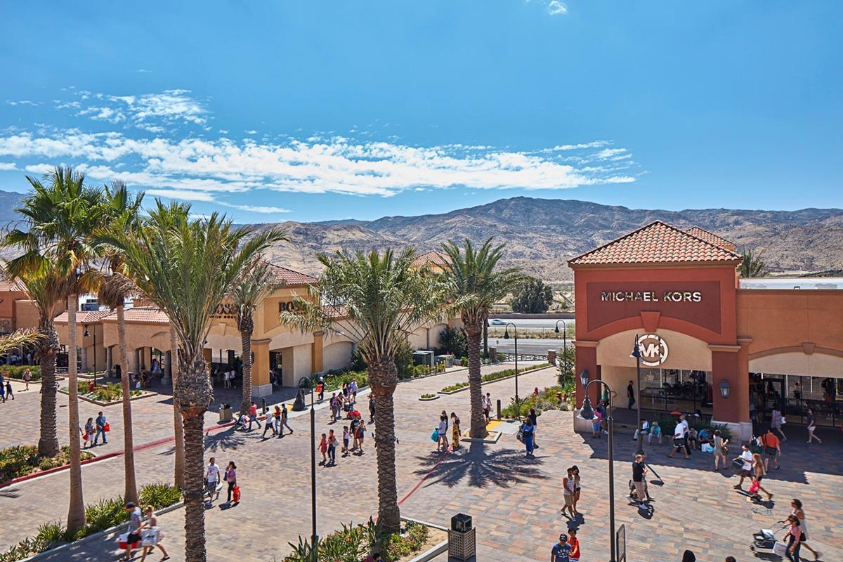 desert hills premium outlets coach