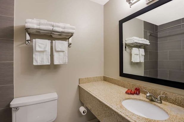 Images SureStay by Best Western Higginsville