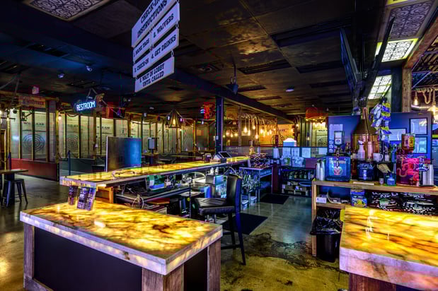 Images Wild Axe Throwing