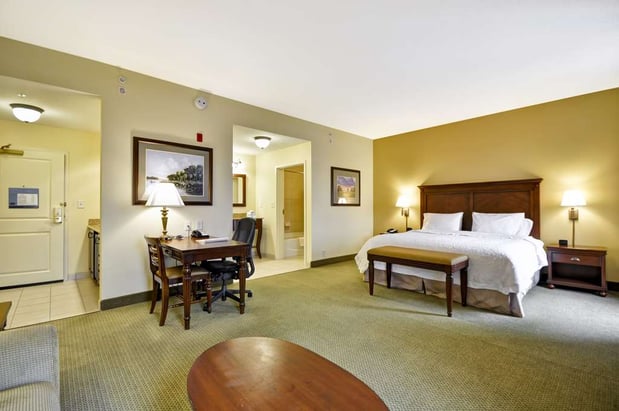 Images Hampton Inn & Suites North Charleston-University Blvd