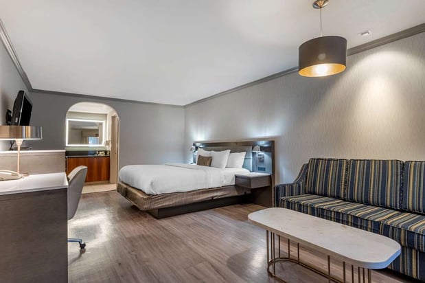 Images Best Western Plus Executive Suites