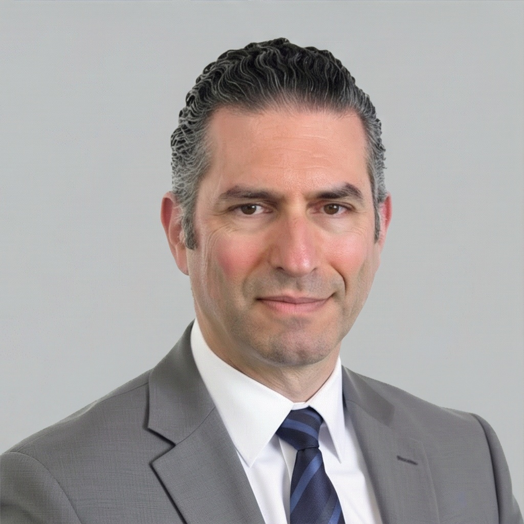 Headshot of Lyle T. Berkson, a wealth advisor at Chase