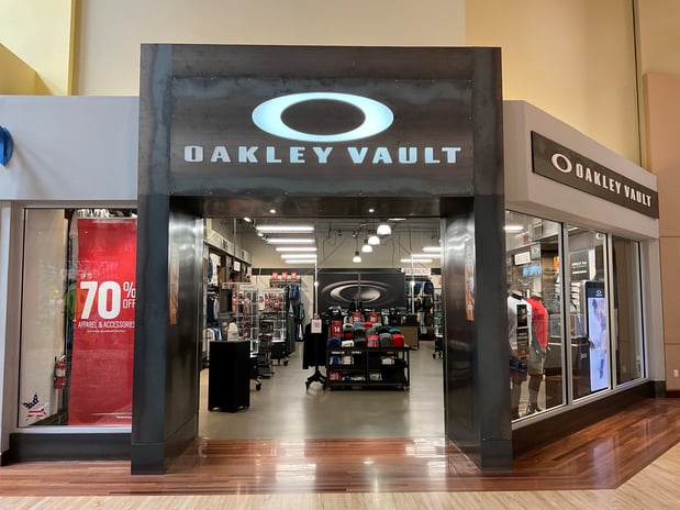 Images OAKLEY VAULT