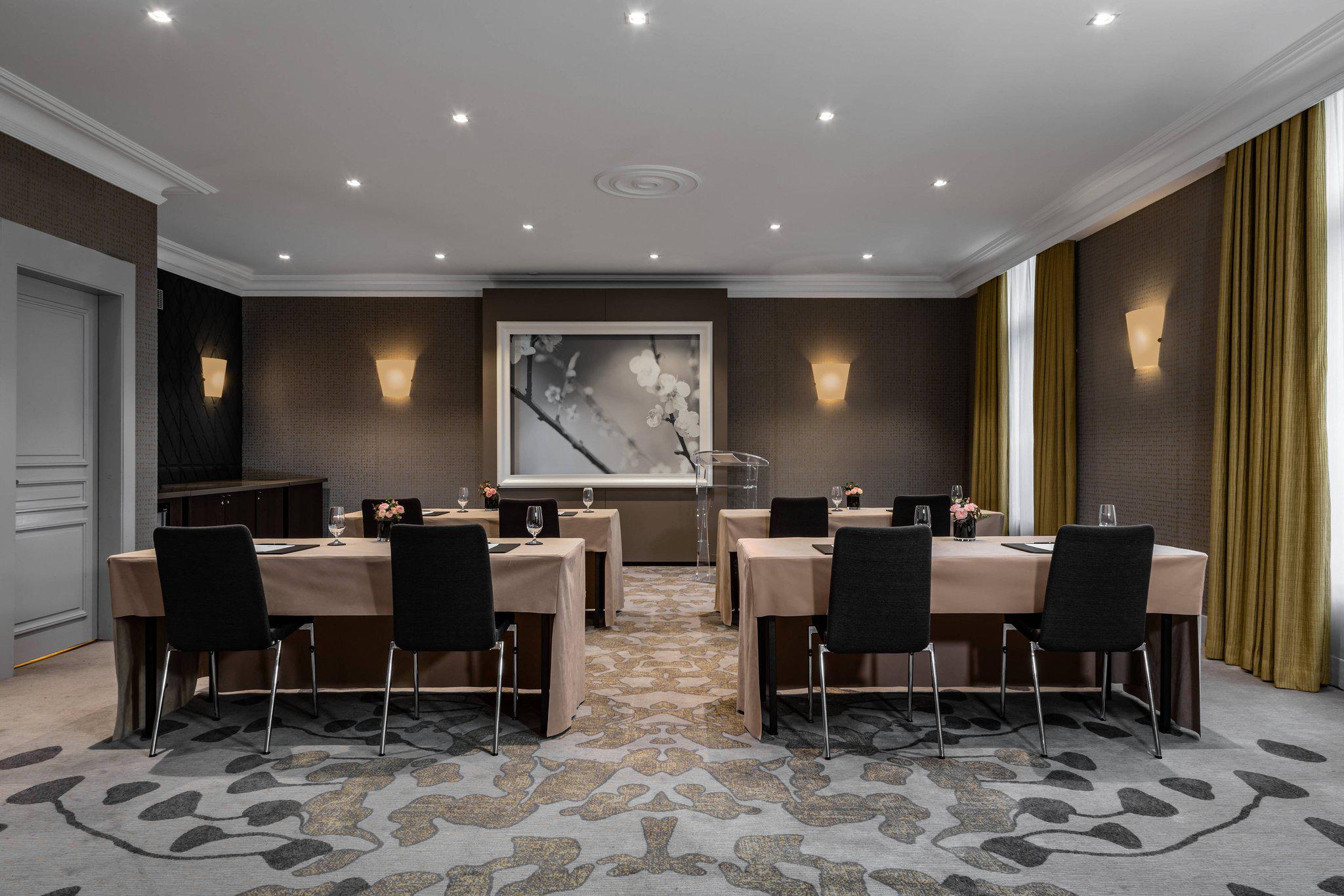 The Ritz-Carlton Hotel de la Paix, Geneva, Quai Du Mont-Blanc 11 in Geneva