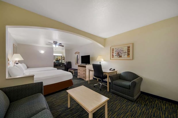 Images SureStay by Best Western Falfurrias