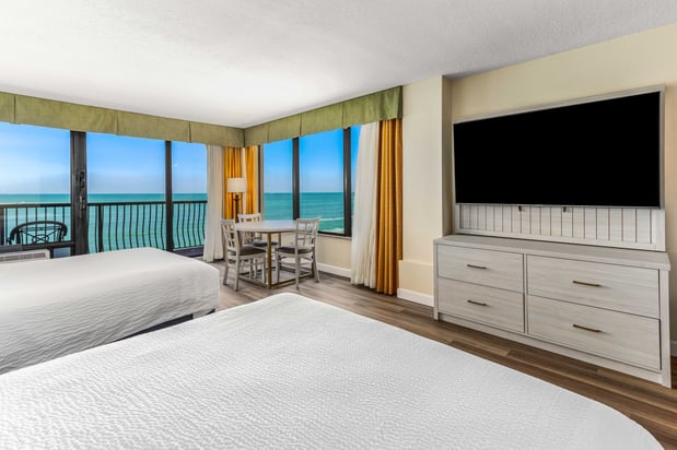 Images Holiday Inn & Suites Clearwater Beach by IHG