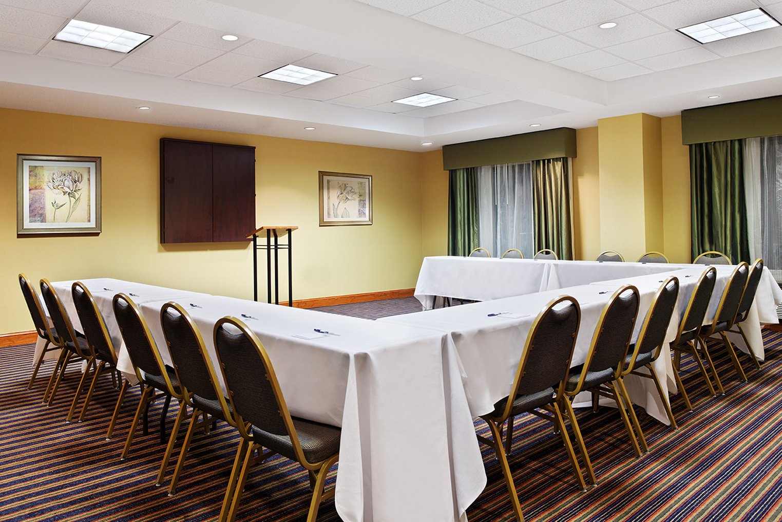 Holiday Inn Express & Suites Richmond-Brandermill-Hull St. by IHG Image
