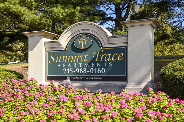 Images Summit Trace Apartments