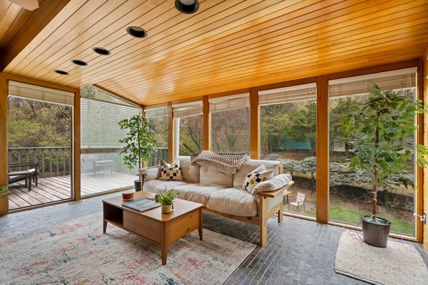 Images Daniel DeCapua, Realtor - The Spotlight Real Estate Team - Ann Arbor / Brighton