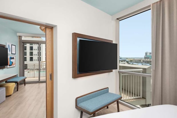 Images The Hiatus Clearwater Beach, Curio Collection by Hilton