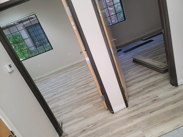 Images Grizzly's Discount Flooring