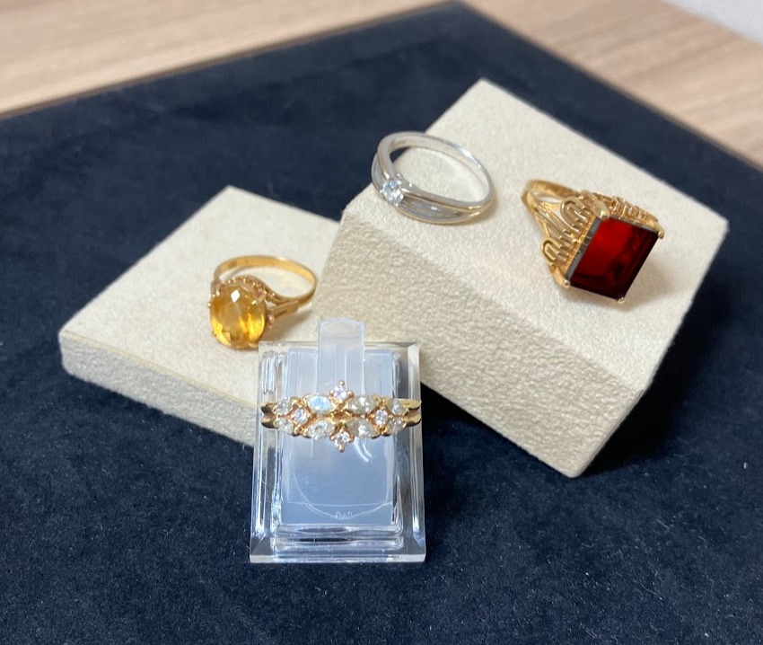 Images KOMEHYO（コメ兵）買取センターきりしま国分山形屋