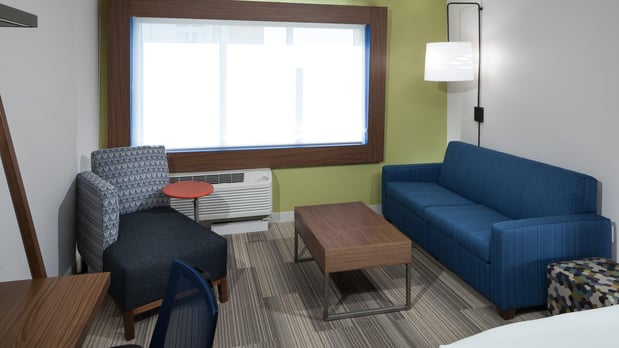 Images Holiday Inn Express & Suites Orlando at Seaworld by IHG