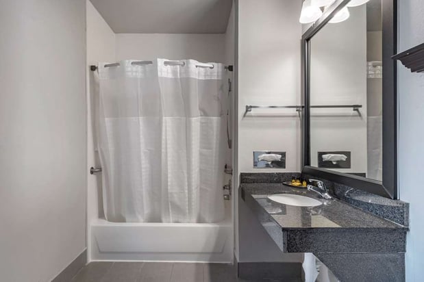 Images Best Western Plus McKinney Inn & Suites