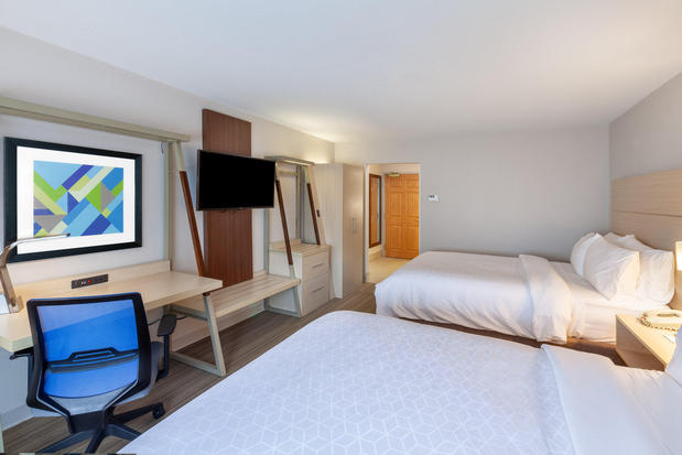 Images Holiday Inn Express & Suites Jenks, an IHG Hotel