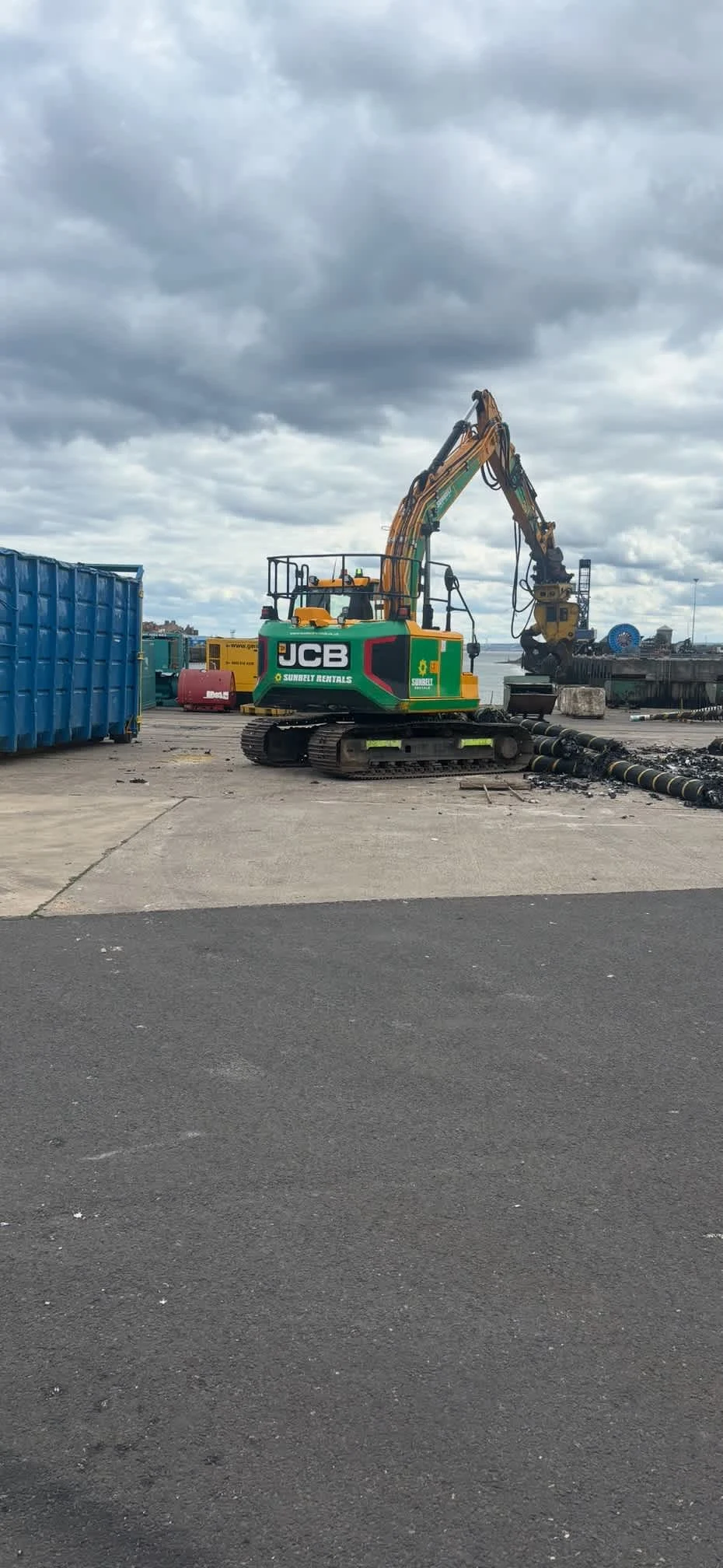 Images TS Off & Onshore Waste Management