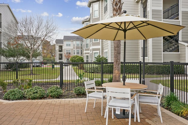 Images The Henry at Deerbrook