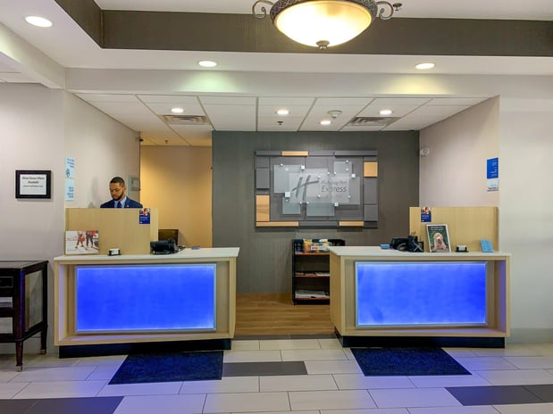 Images Holiday Inn Express & Suites Lexington Dtwn Area-Keeneland by IHG