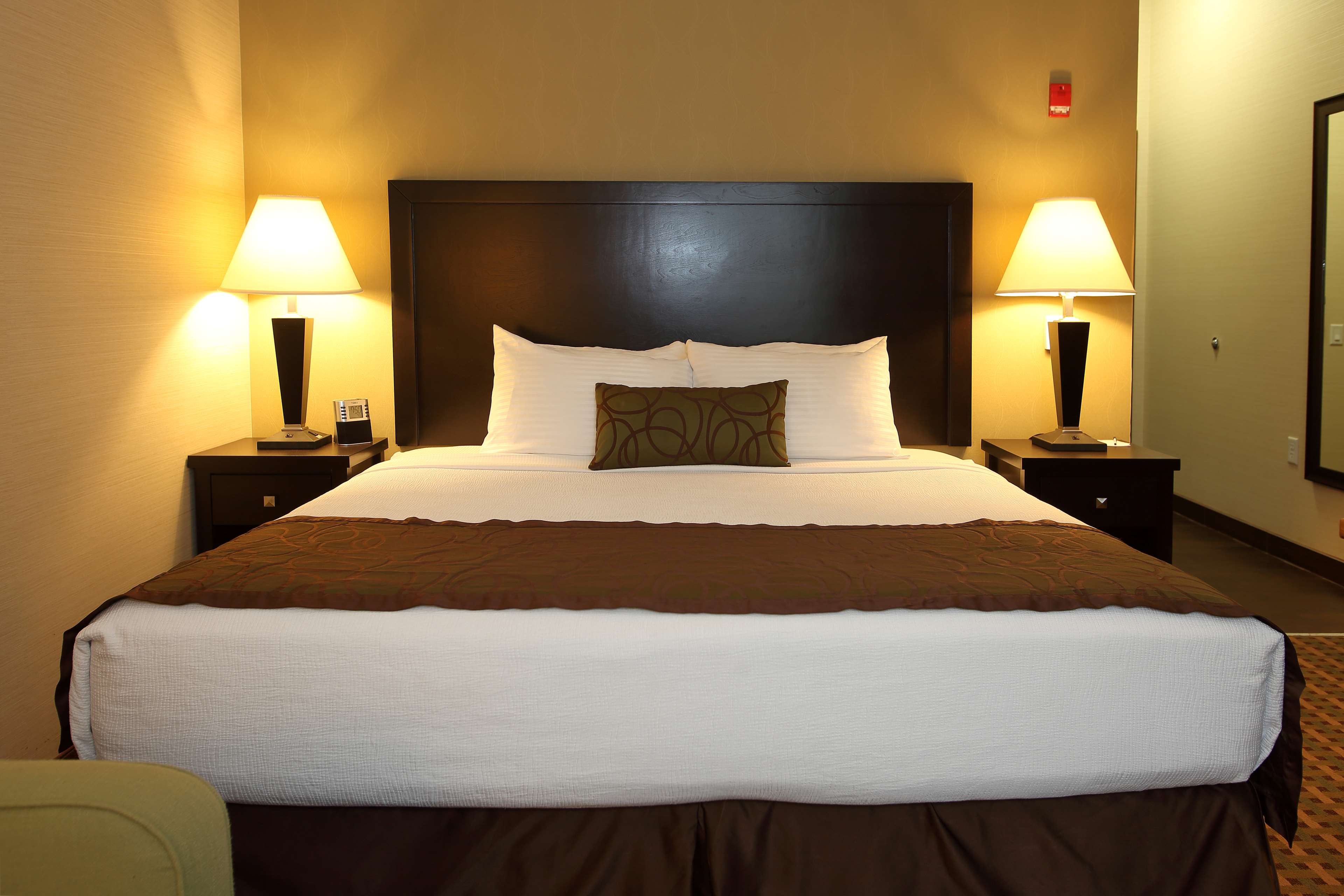 King Room with Single Sofabed Best Western Pacific Inn Vernon (250)558-1800
