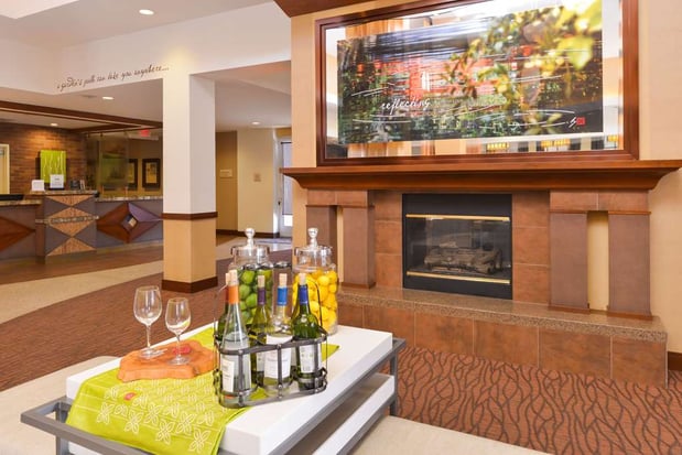 Images Hilton Garden Inn Yuma Pivot Point