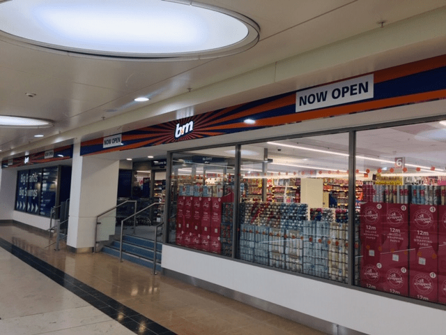 B&M's newest store opened its doors on Wednesday (16th October 2019) in Wolverhampton. The B&M Store is located in the city centre at the Mander Centre.
