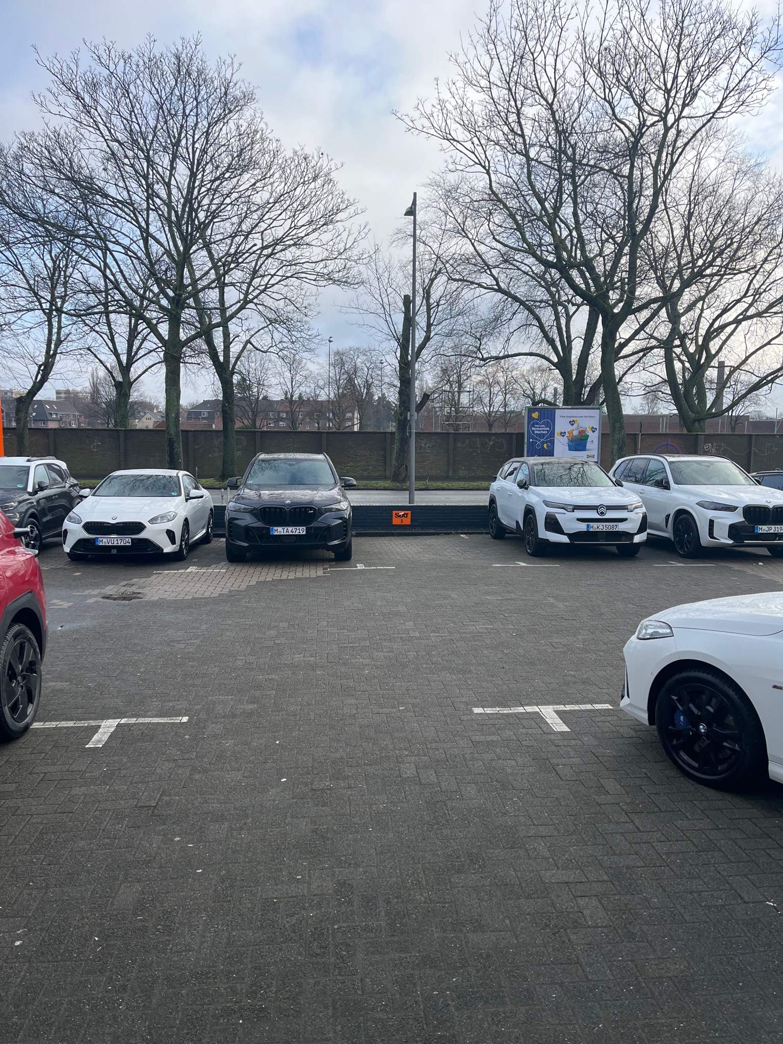 SIXT Autovermietung Krefeld, Sproedentalstr. 4 in Krefeld