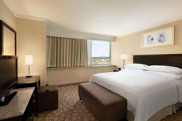 Images Embassy Suites by Hilton Los Angeles Glendale