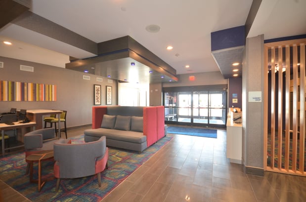 Images Holiday Inn Express & Suites Oklahoma City Mid - Arpt Area by IHG