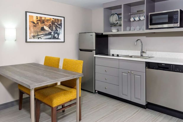 Images Hampton Inn & Suites Kansas City-Country Club Plaza