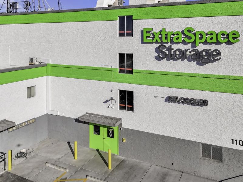 Extra Space Storage Image