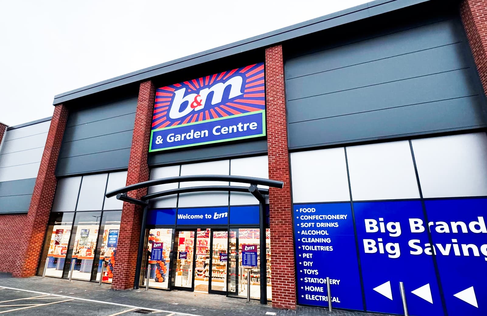 Images B&M Store with Garden Centre